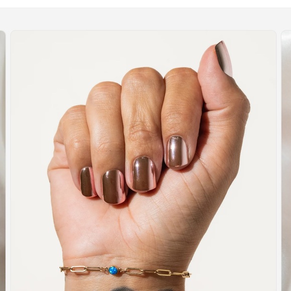 Hello Love not Leaving-Worth press on nails, full set short square - Picture 6 of 8